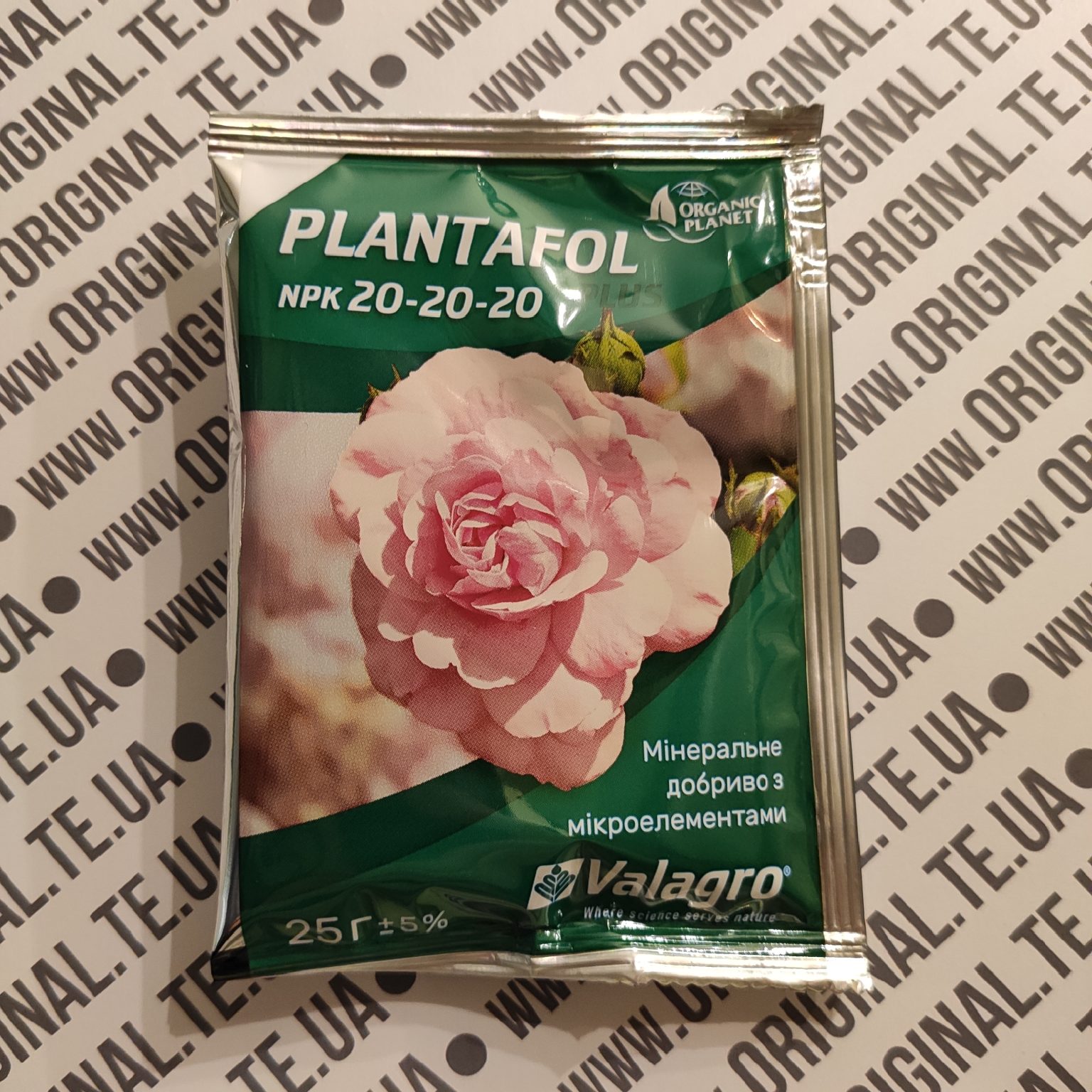 Plantafol Plus Мінеральне Добриво NPK 20-20-20 25г